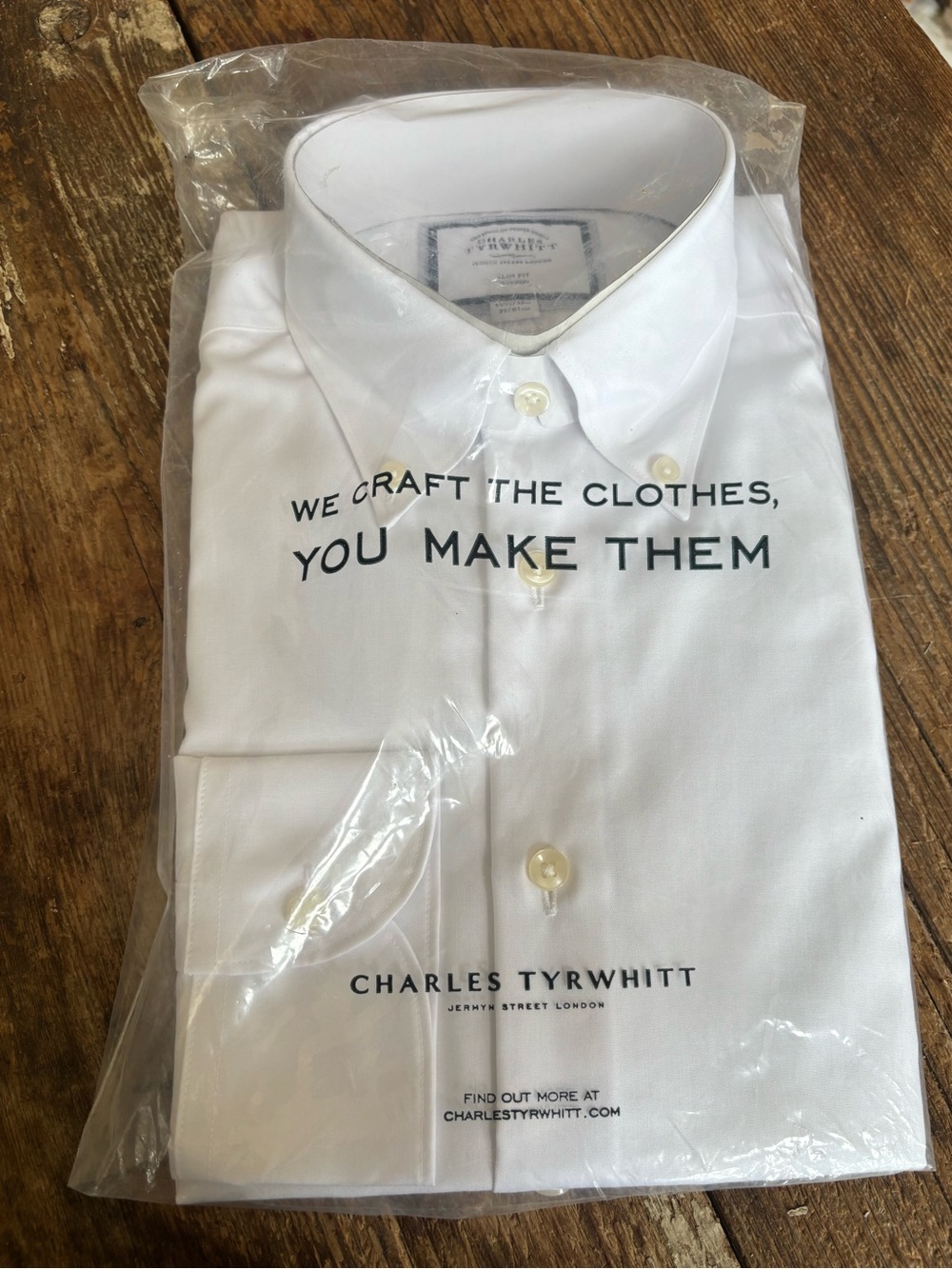Charles Tyrwhitt White Men's Dress Shirt - Classic Button-Front